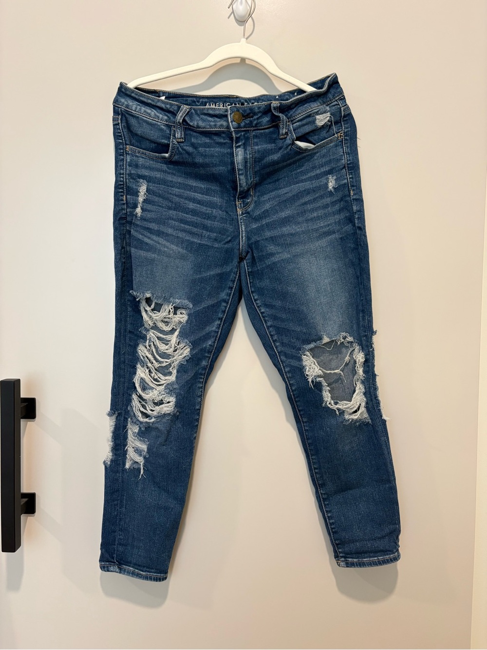 American Eagle Dark Blue Distressed Jegging
